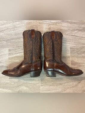 Vintage Cowboy Boots Brown Size 9.5 EE Texas Brand Leather Foot